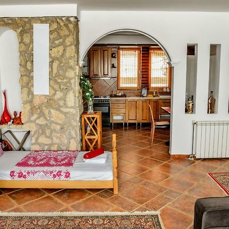 Tomas Apartments Скопье Экстерьер фото