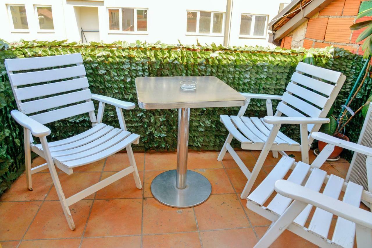Tomas Apartments Скопье Экстерьер фото