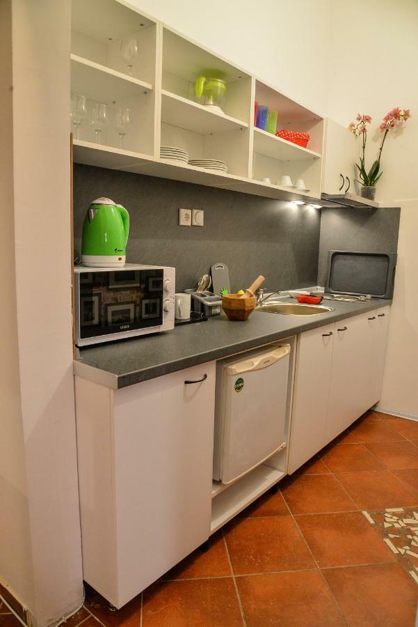 Tomas Apartments Скопье Экстерьер фото